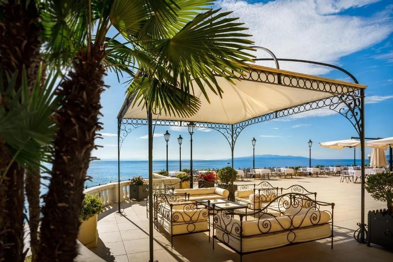 Hotel Kvarner - Liburnia أوباتيا 4*,